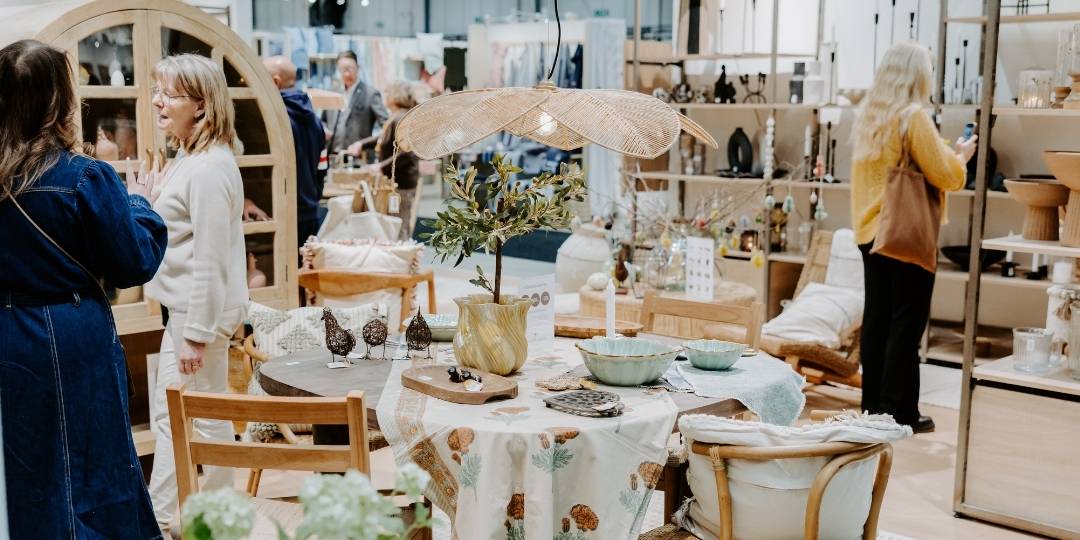 exhibitor_1080x540 Click here to go to For Visitors